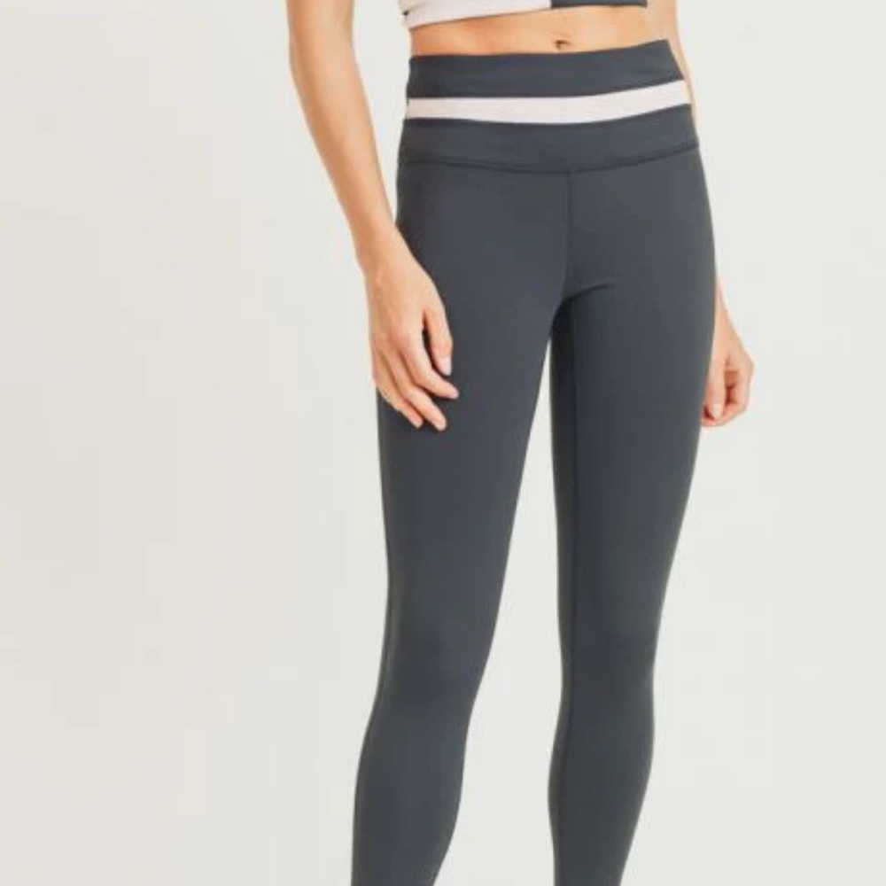 NWT Mono B black and nude leggings